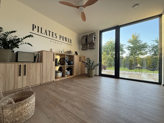 Dýchání a soustředěný pohyb při Reformer Pilates v Pilates Power Dýchání a soustředěný pohyb při Reformer Pilates v Pilates Power